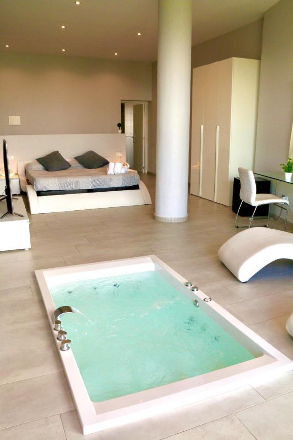 Petit Mirador Hotell Torrelles De Llobregat Eksteriør bilde